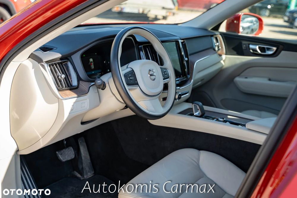 Volvo XC 60 T5 AWD Momentum - 14