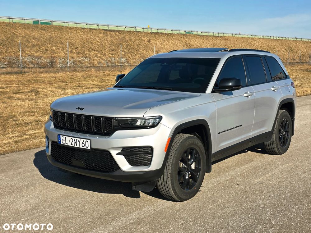 Jeep Grand Cherokee - 1