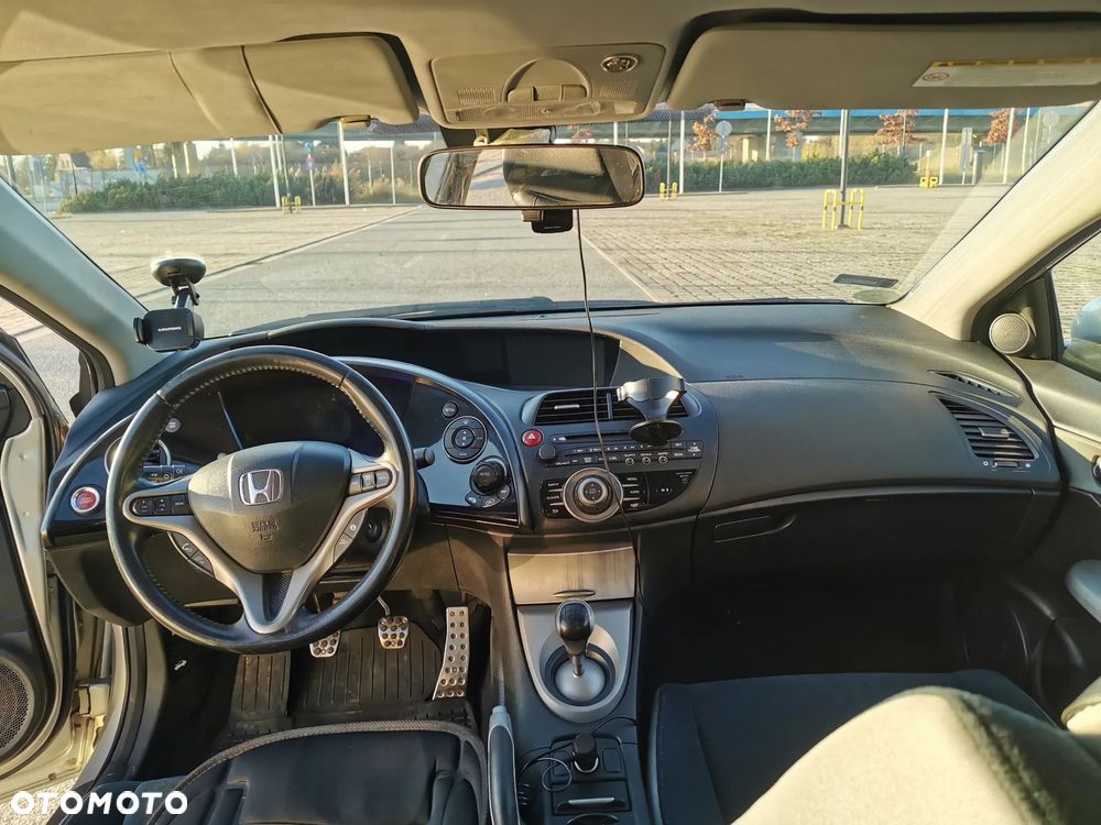 Honda Civic 1.8 Comfort - 13