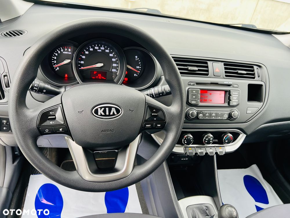 Kia Rio 1.2 Attract - 6