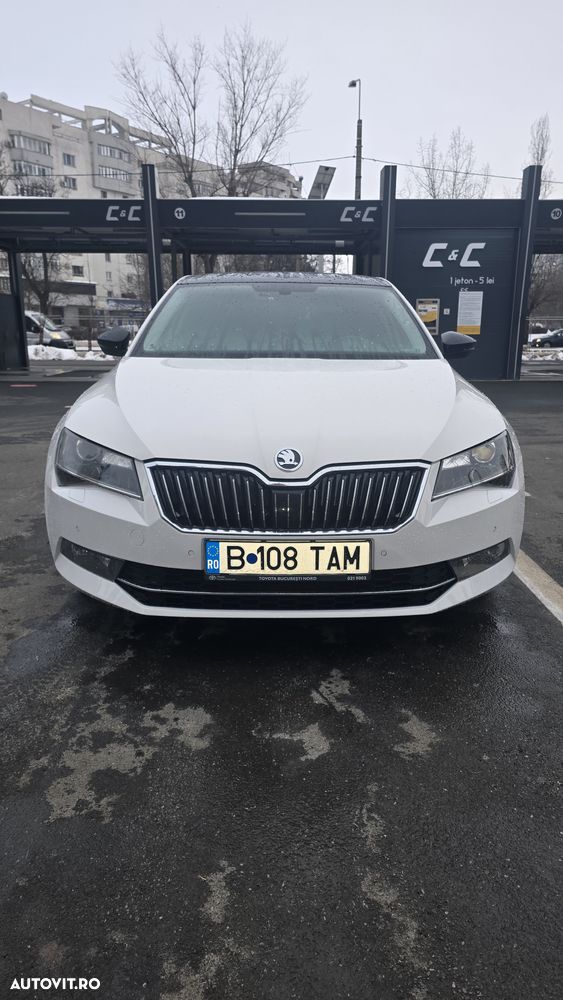 Skoda Superb 2.0 TDI DSG Ambition - 1