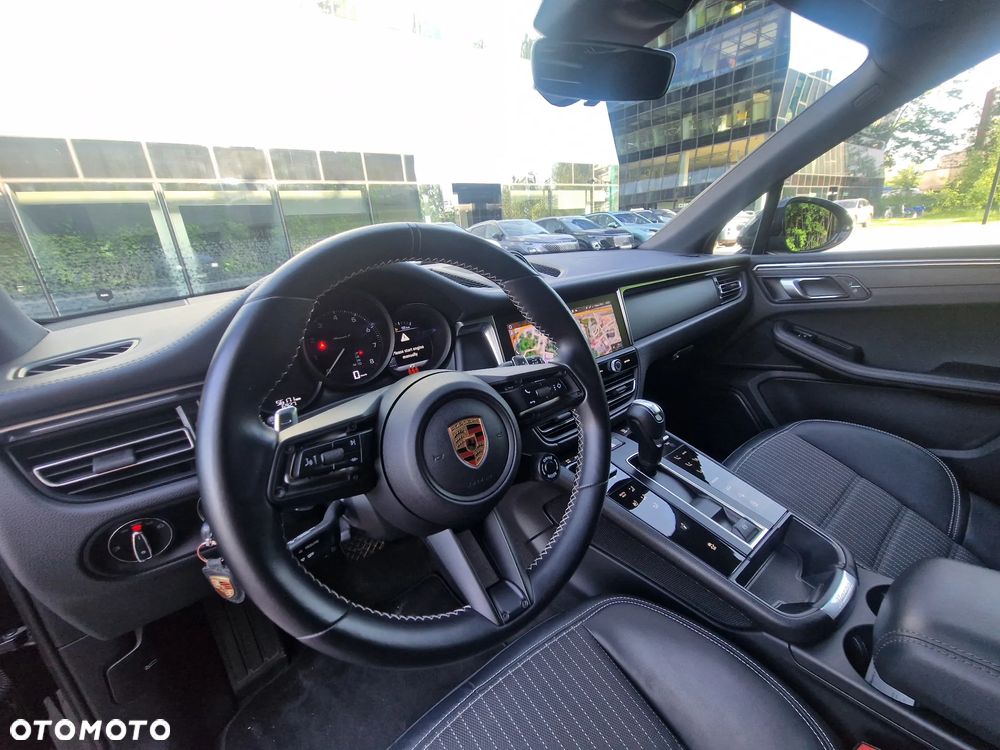 Porsche Macan T - 13