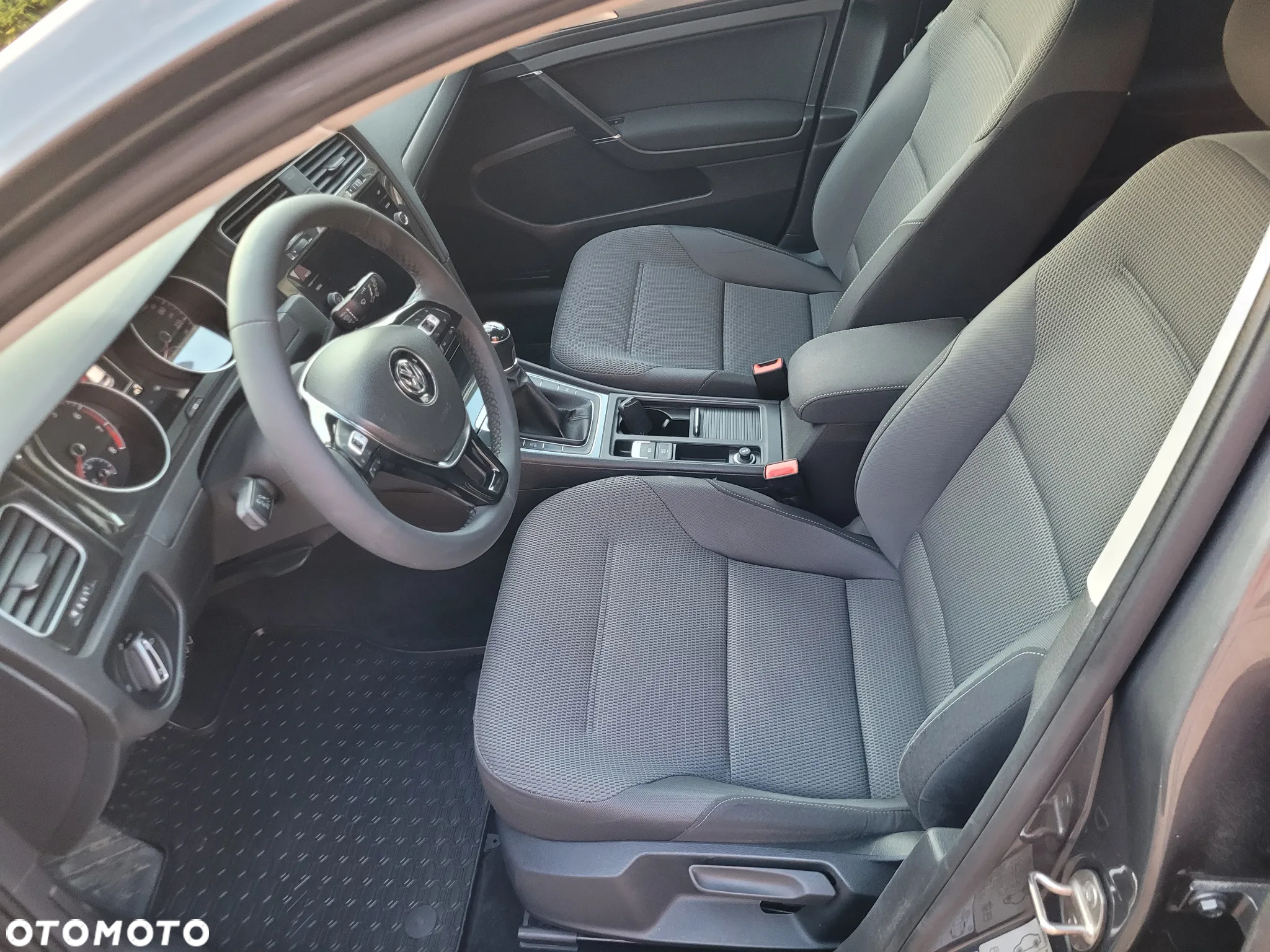 Volkswagen Golf VII 1.4 TSI BMT Comfortline - 18