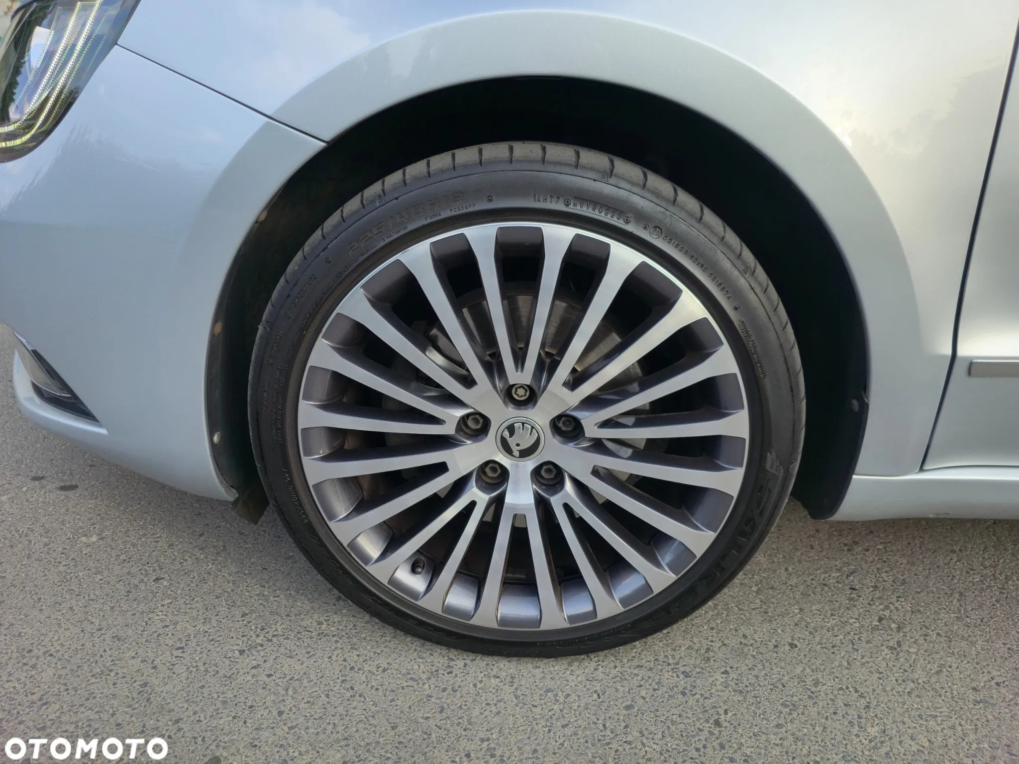 Skoda Superb 2.0 TDI 4x4 L&K DSG - 32