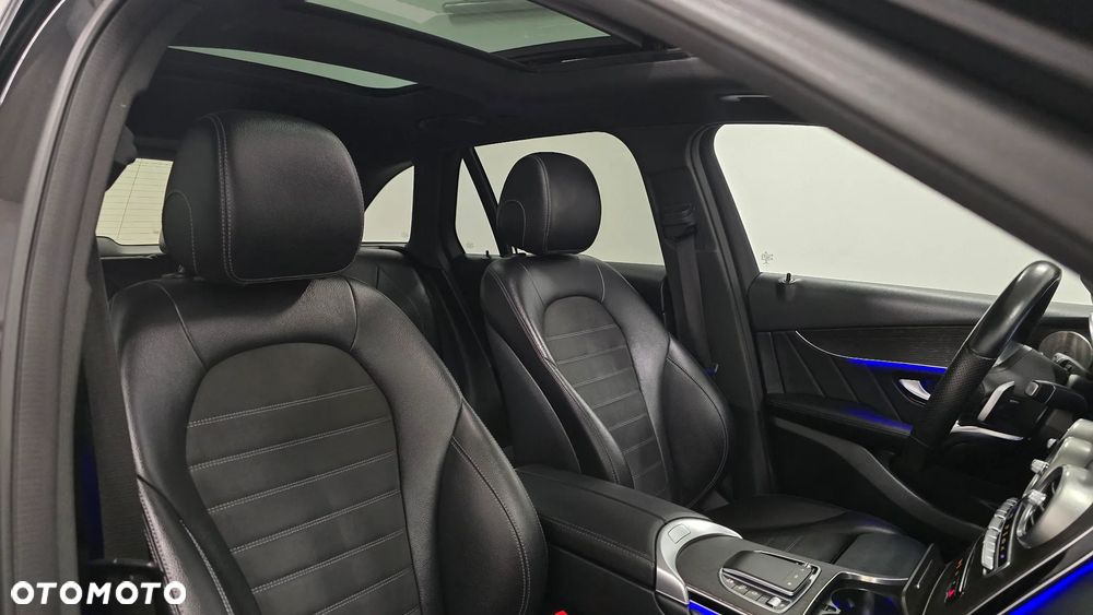 Mercedes-Benz GLC 300 de 4Matic 9G-TRONIC AMG Line Plus - 22