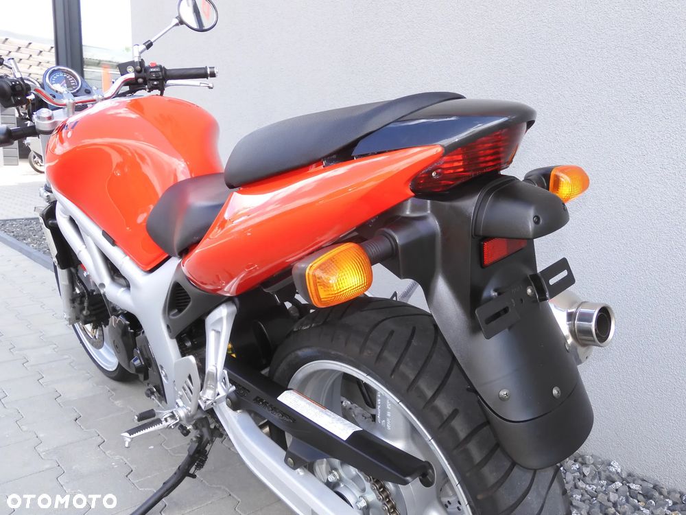 Suzuki SV - 30