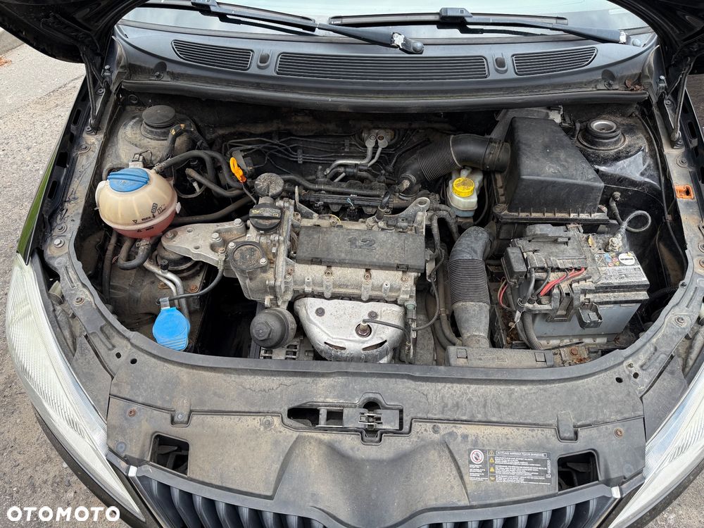 Skoda Fabia 1.2 HTP SPECIAL - 10