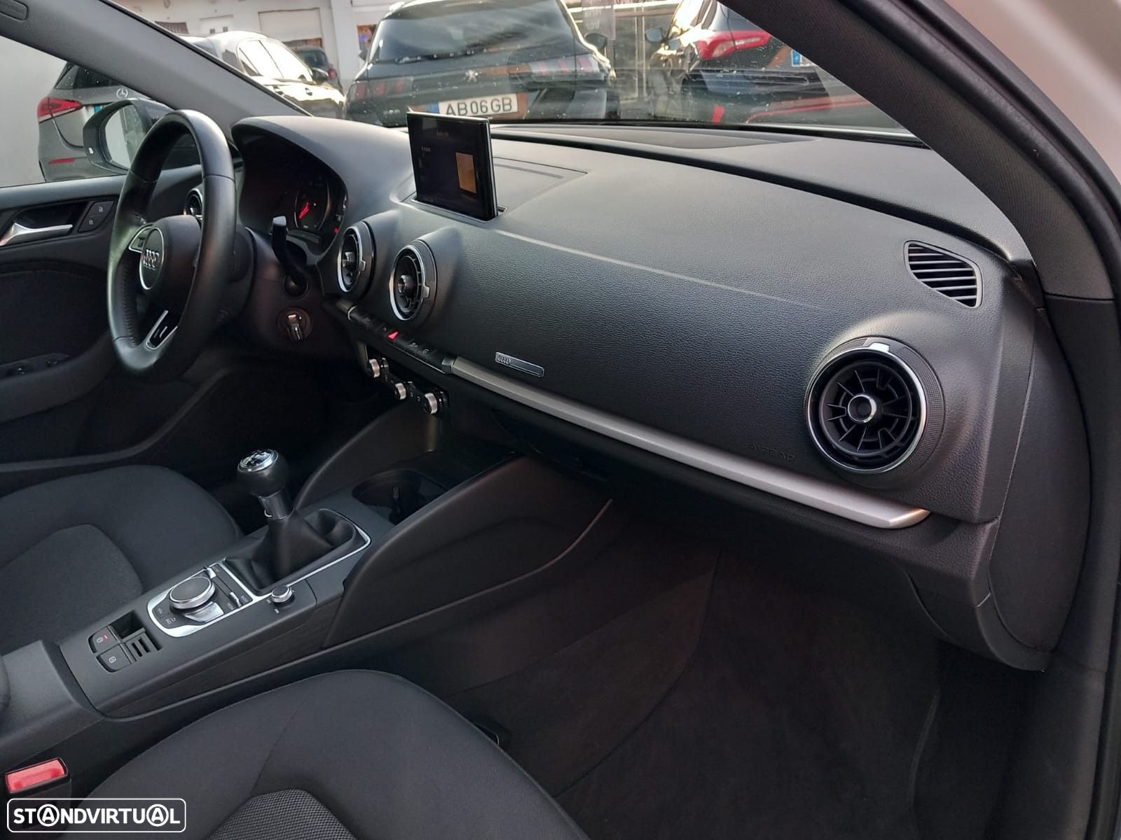 Audi A3 Limousine 1.6 TDI Sport - 12