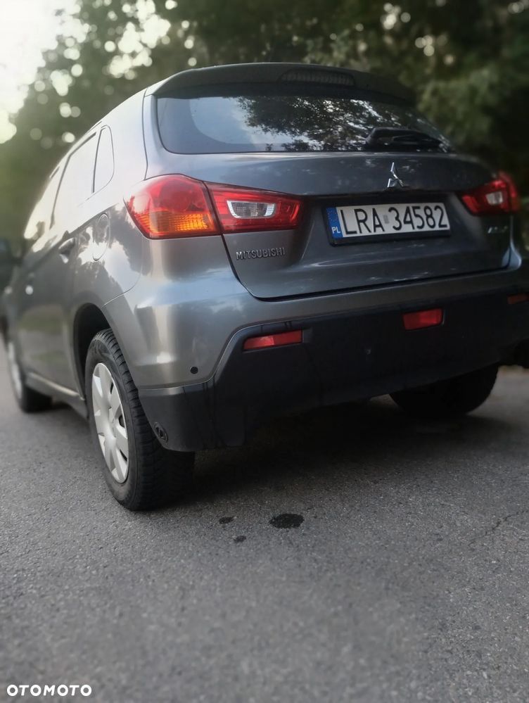 Mitsubishi ASX - 10