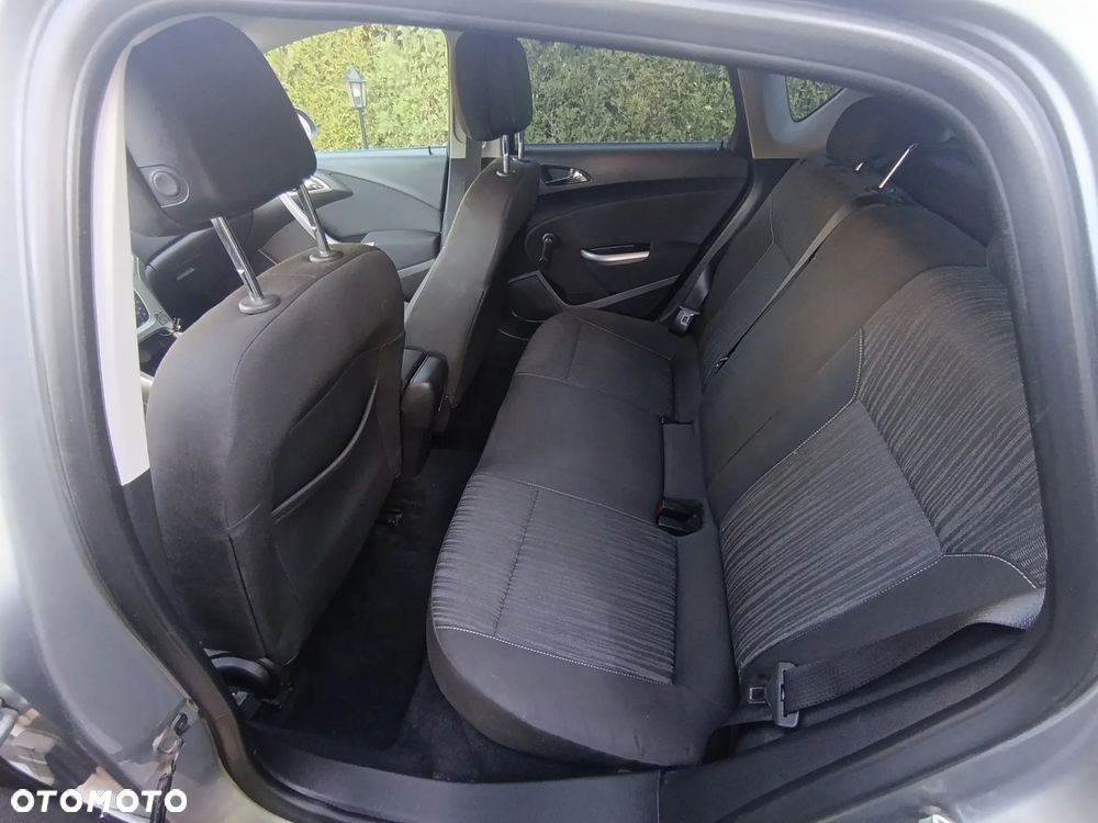 Opel Astra 1.6 Design Edition - 14