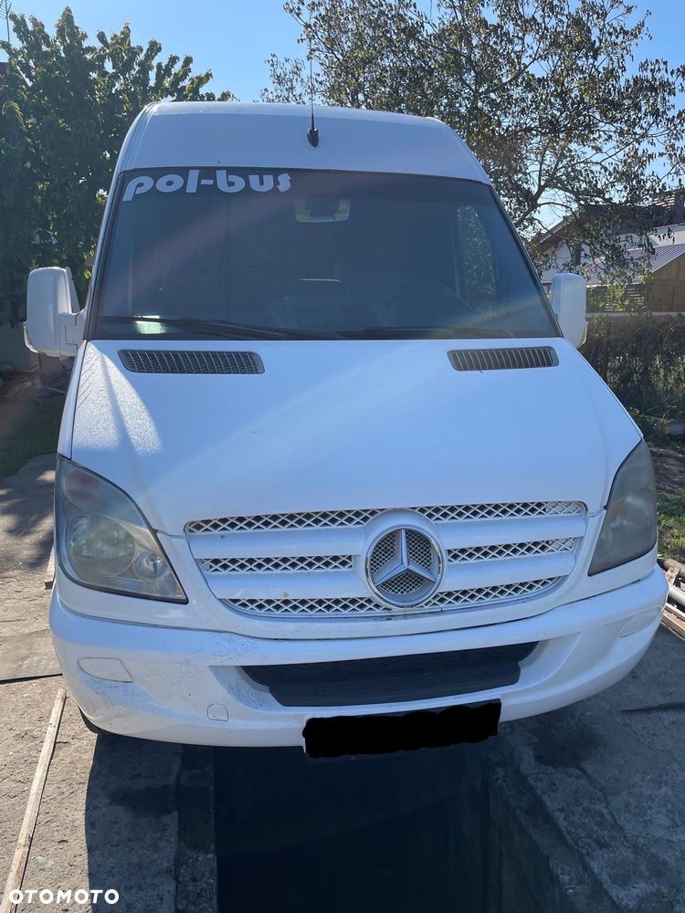 Mercedes-Benz Sprinter - 1