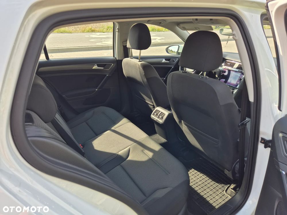 Volkswagen Golf 1.6 TDI BMT Comfortline - 10