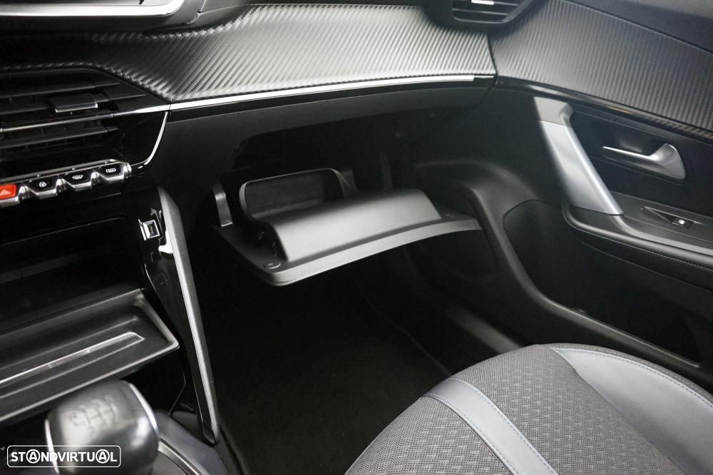 Peugeot 2008 1.2 PureTech Allure - 26