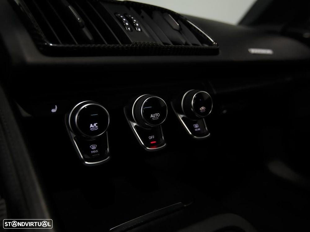Audi R8 Spyder 5.2 FSi V10 S tronic Plus - 14