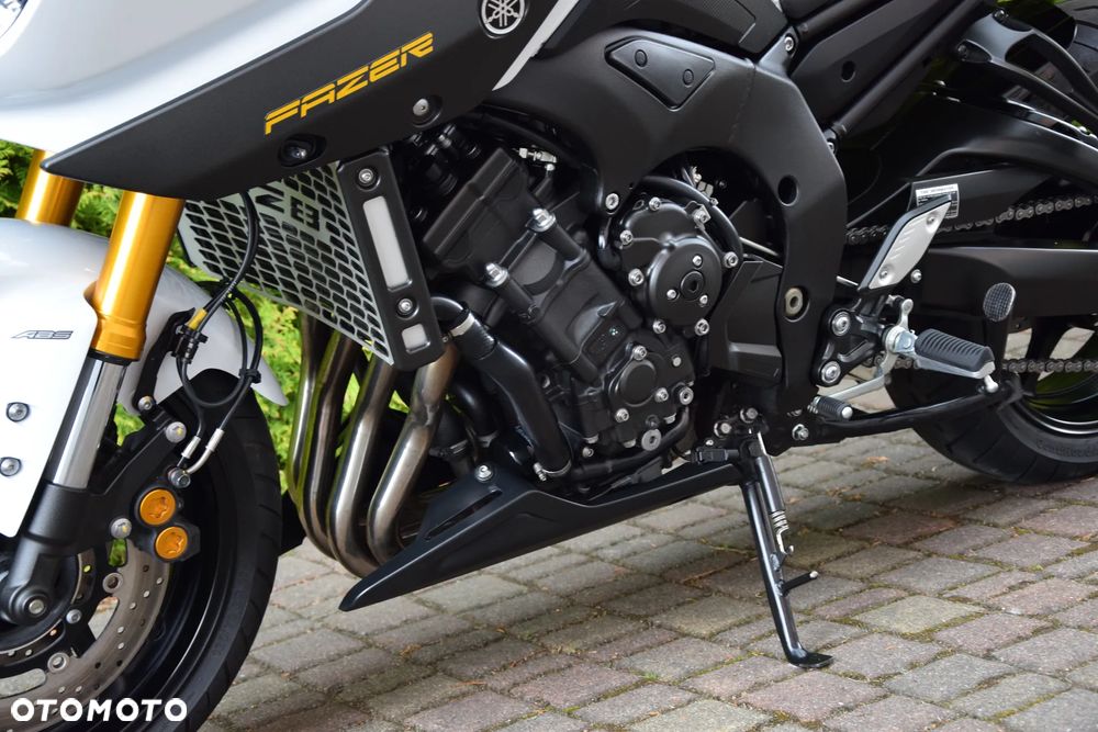 Yamaha FZ8 - 10