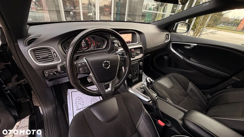 Volvo V40 D3 Linje You - 17