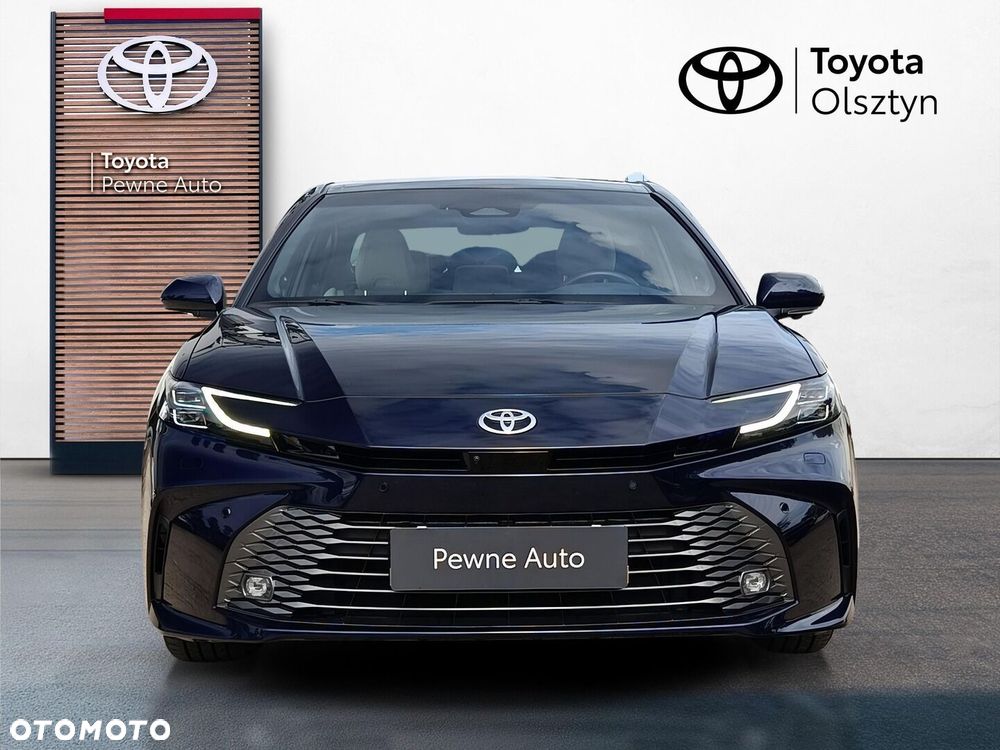 Toyota Camry - 8