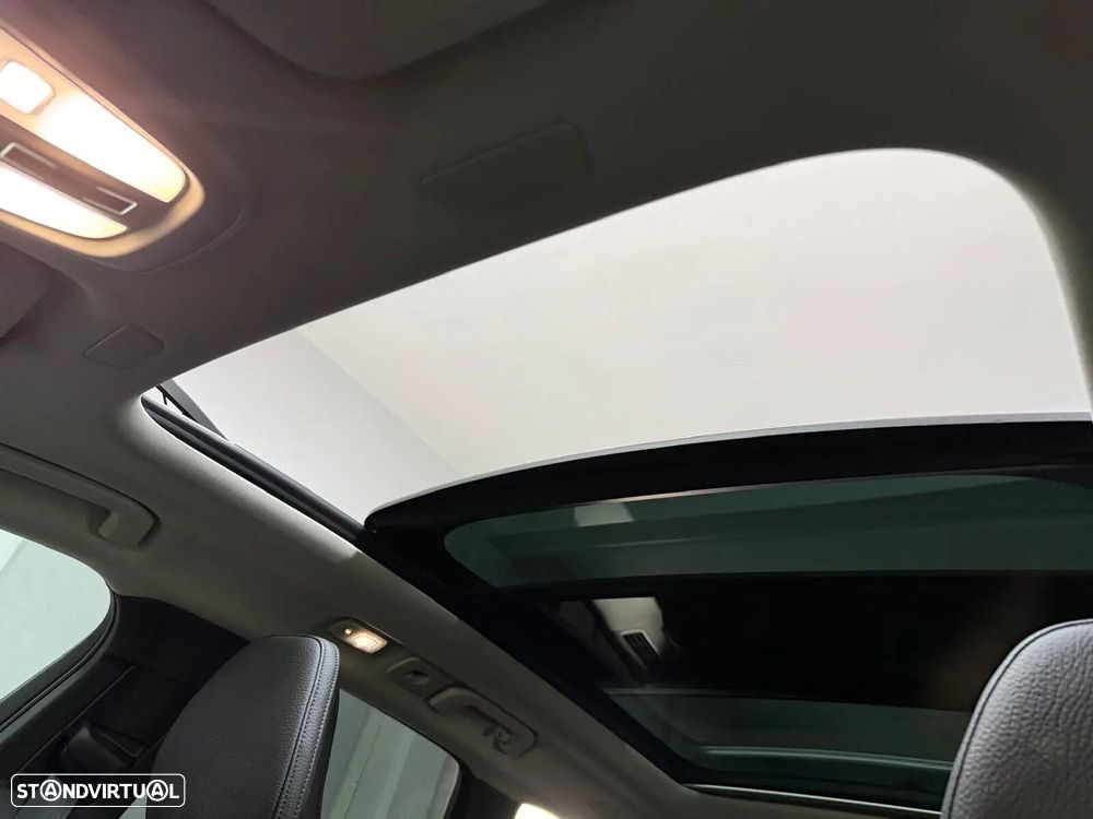 Volvo XC 60 2.0 T8 PHEV Plus Bright AWD - 26