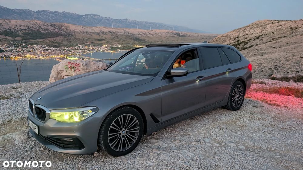 BMW Seria 5 520d Sport Line - 39