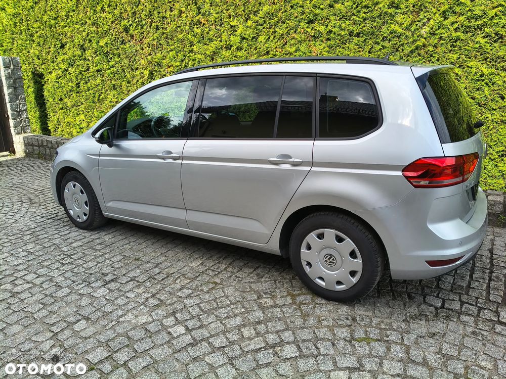 Volkswagen Touran - 21
