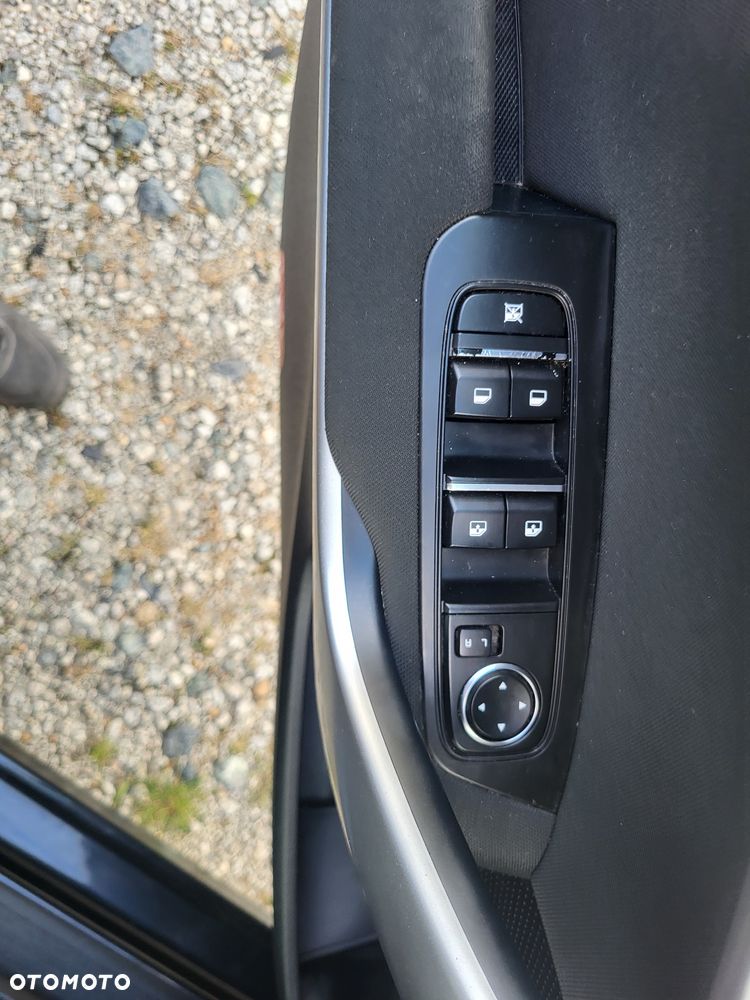 Kia Ceed - 8