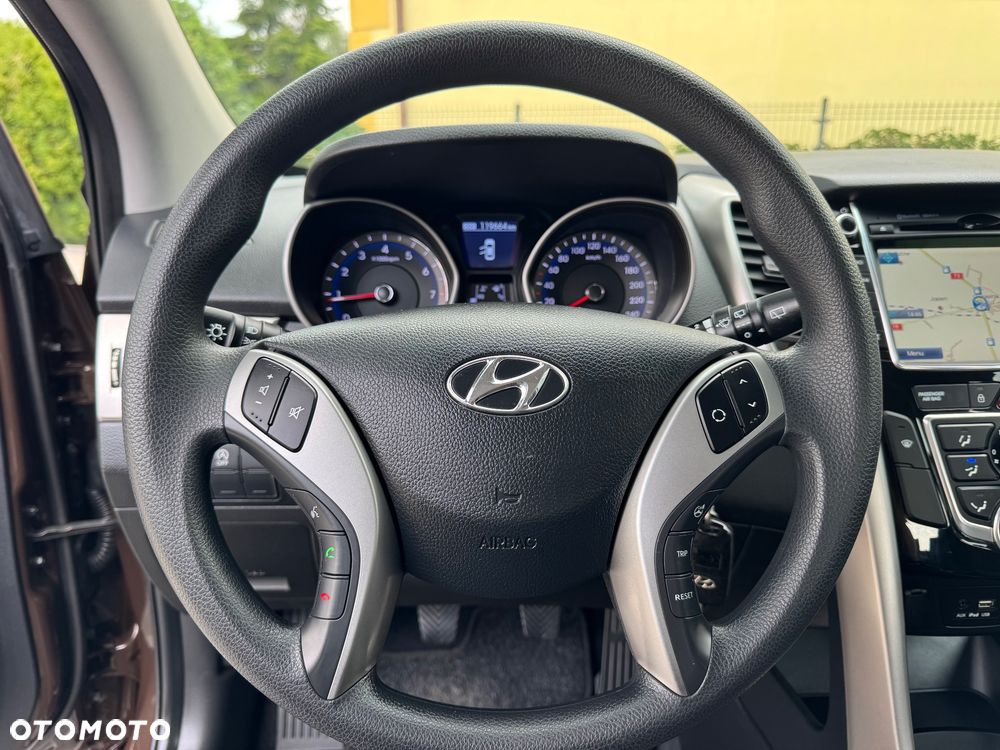Hyundai i30 blue 1.4 Style - 27
