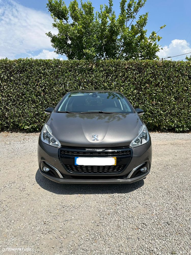 Peugeot 208 1.2 PureTech Signature - 1