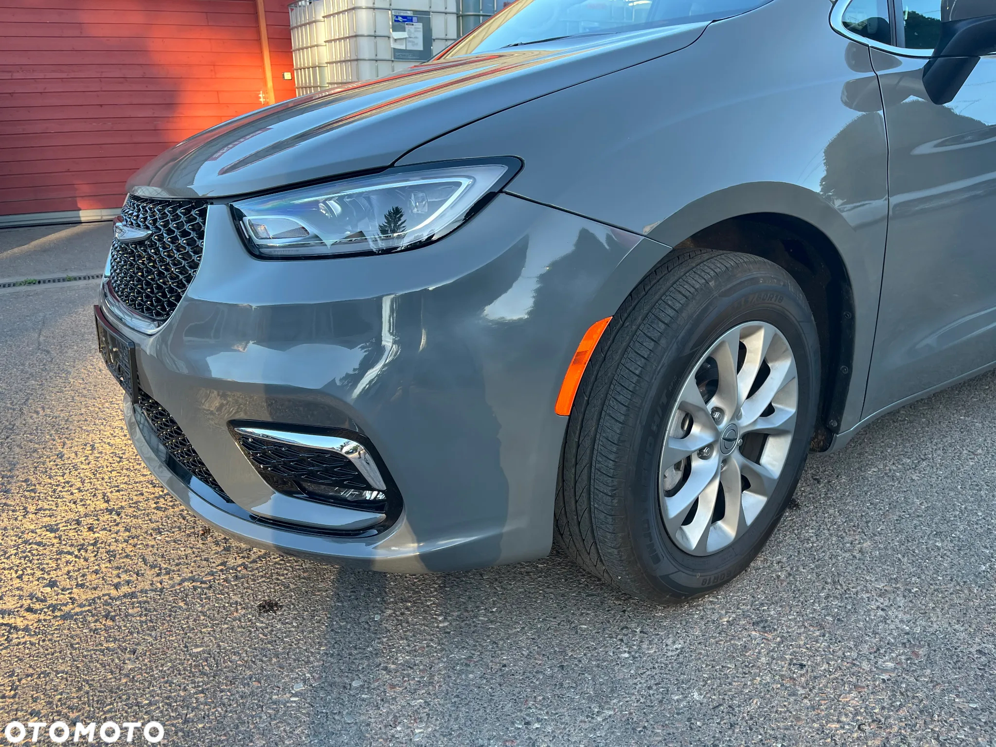 Chrysler Pacifica - 7