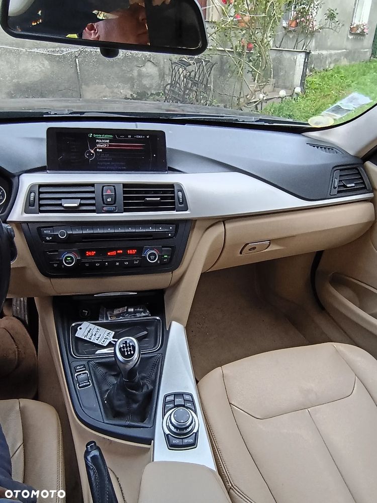 BMW Seria 3 320d Blue Performance Sport Line - 14