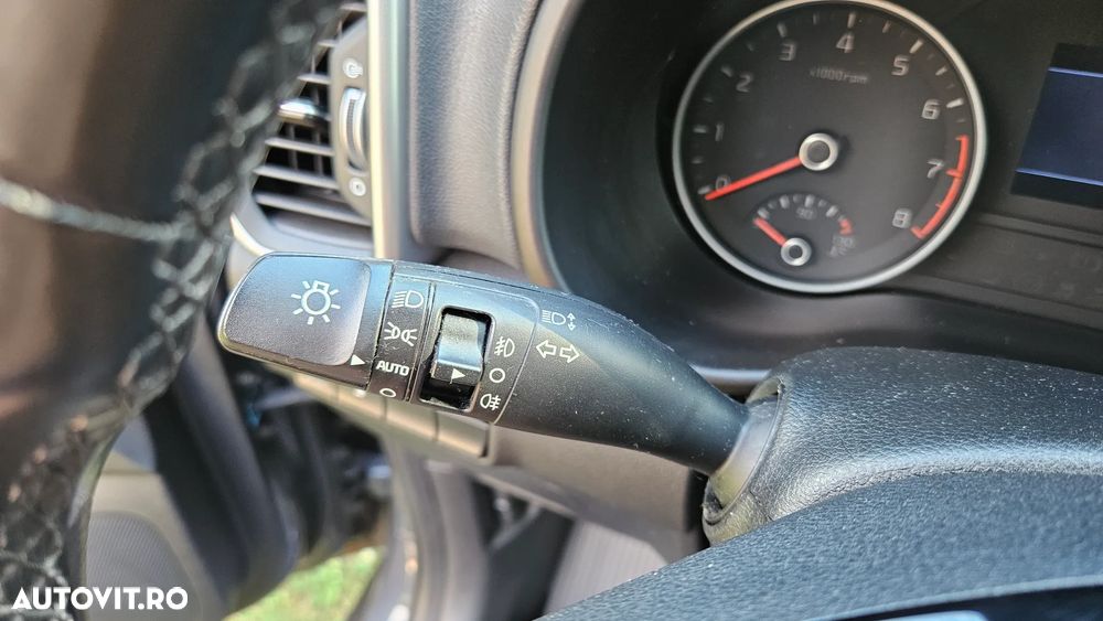 Kia Sportage 1.6 GDI 6MT 4x2 Plus - 11