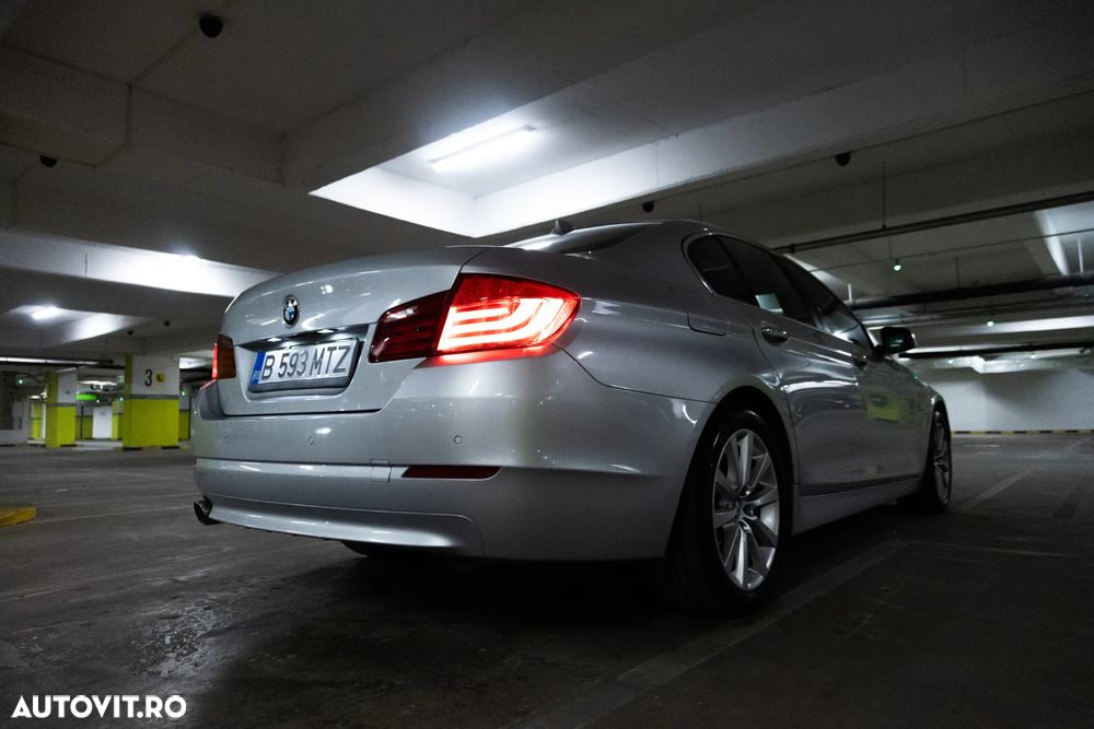 BMW Seria 5 520d - 24