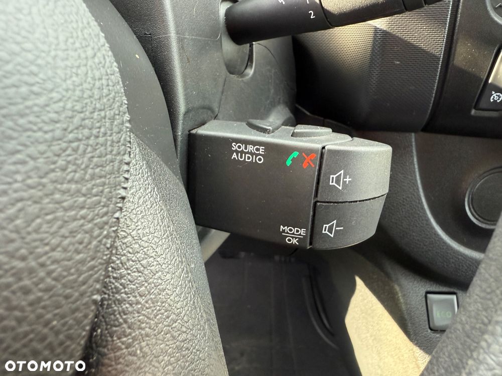 Renault Trafic - 19