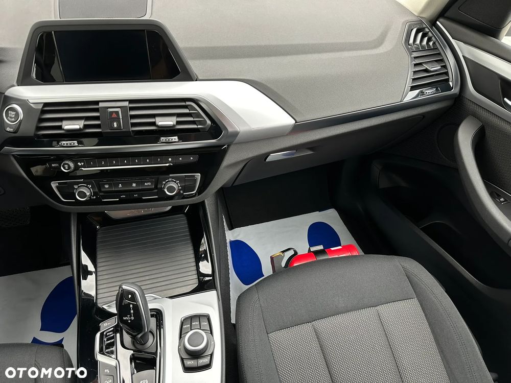 BMW X3 xDrive20i sport - 22