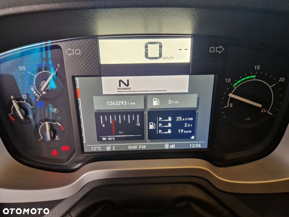 Renault RANGE T - 12