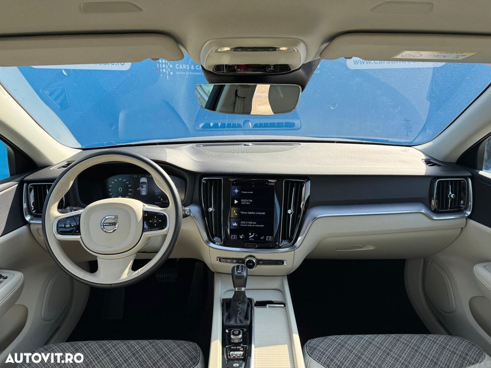 Volvo V60 B4 MHEV AT8 FWD Momentum Pro - 5