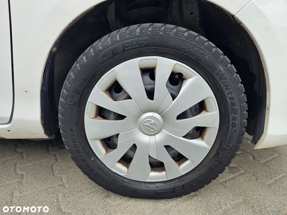 Toyota Yaris - 17