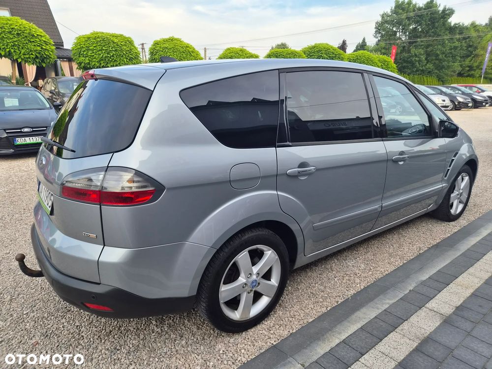 Ford S-Max - 10