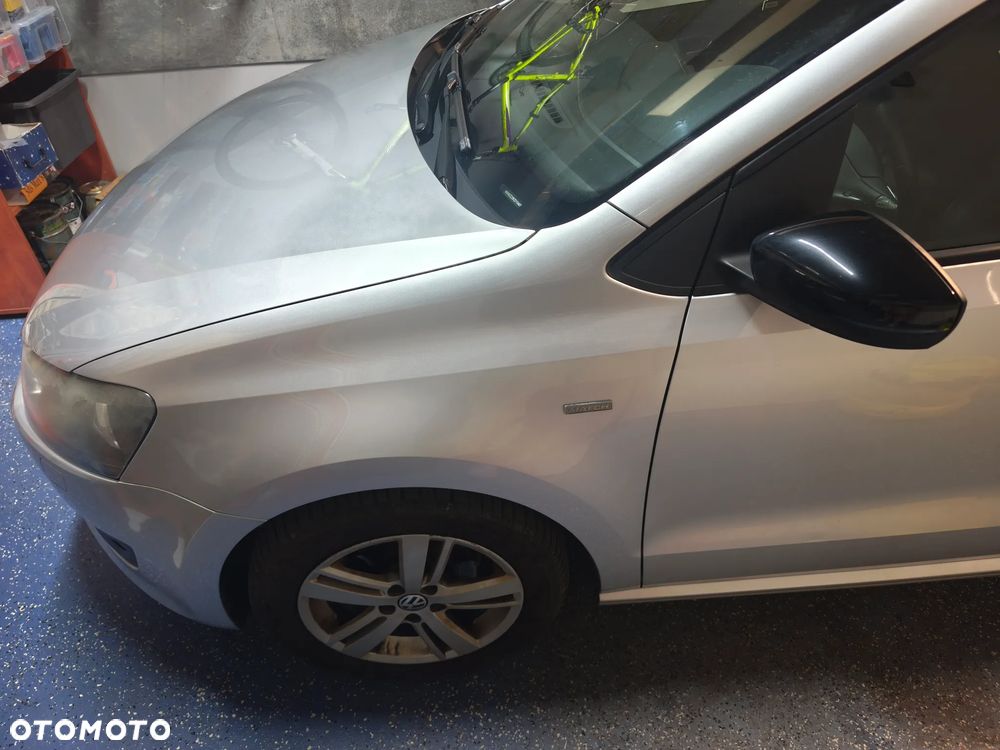 Volkswagen Polo 1.2 TSI MATCH - 9