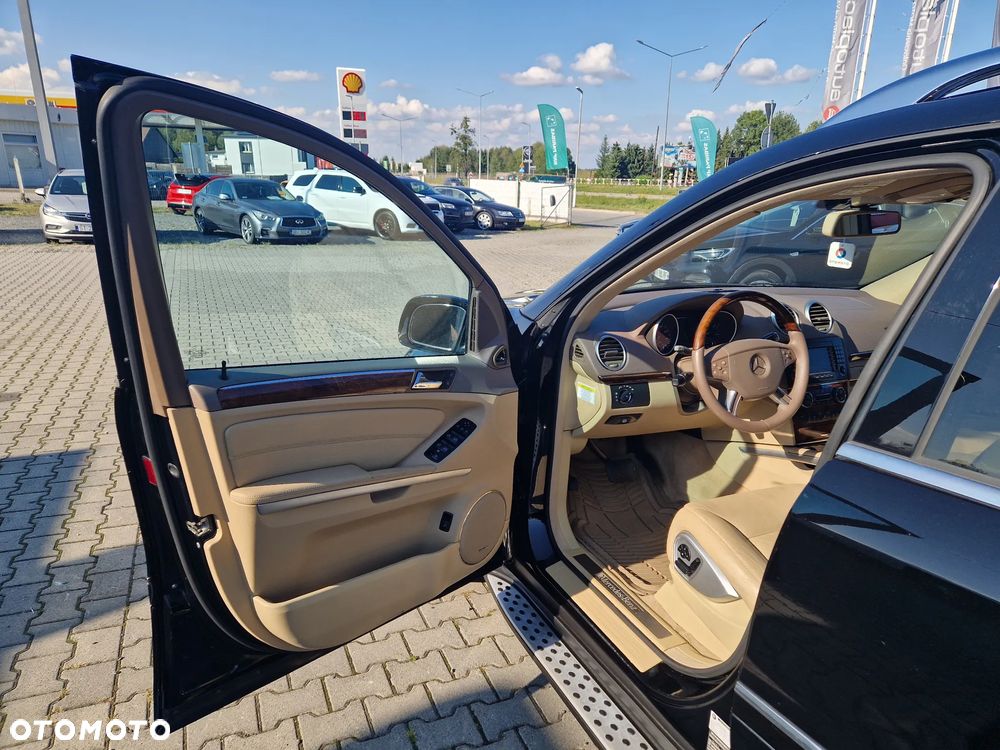 Mercedes-Benz GL 500 - 13