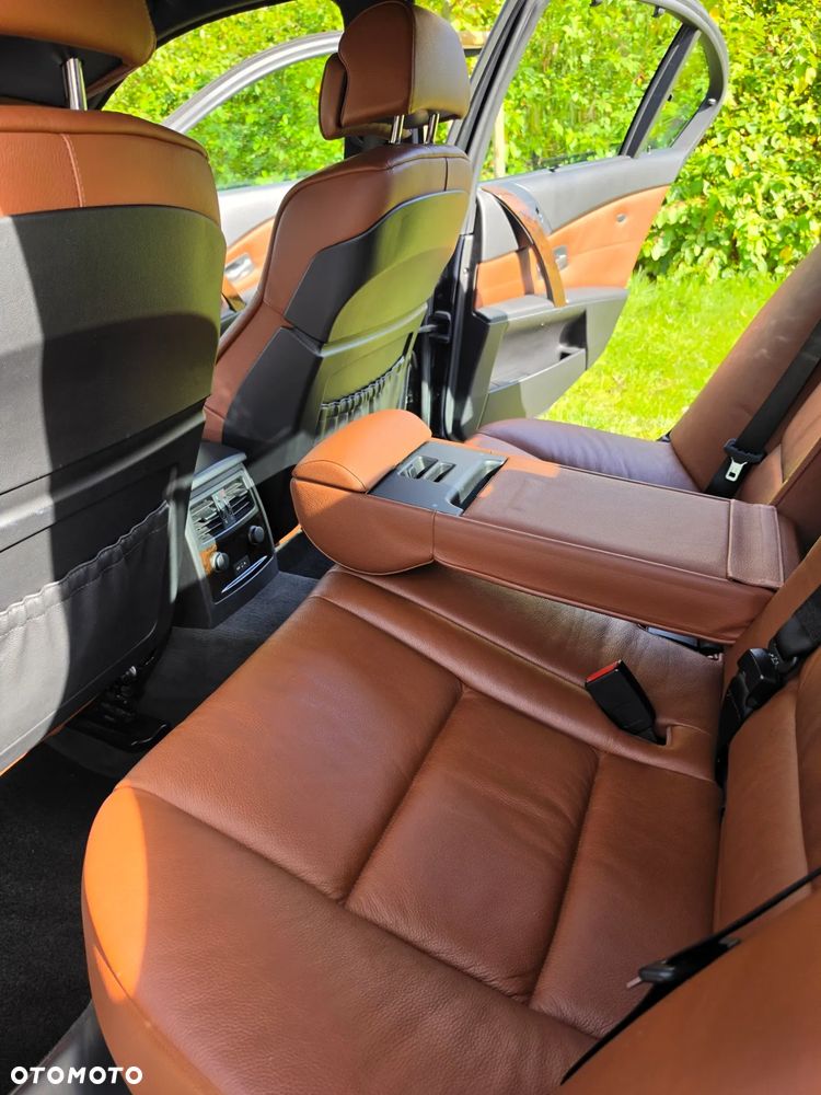 BMW Seria 5 - 21