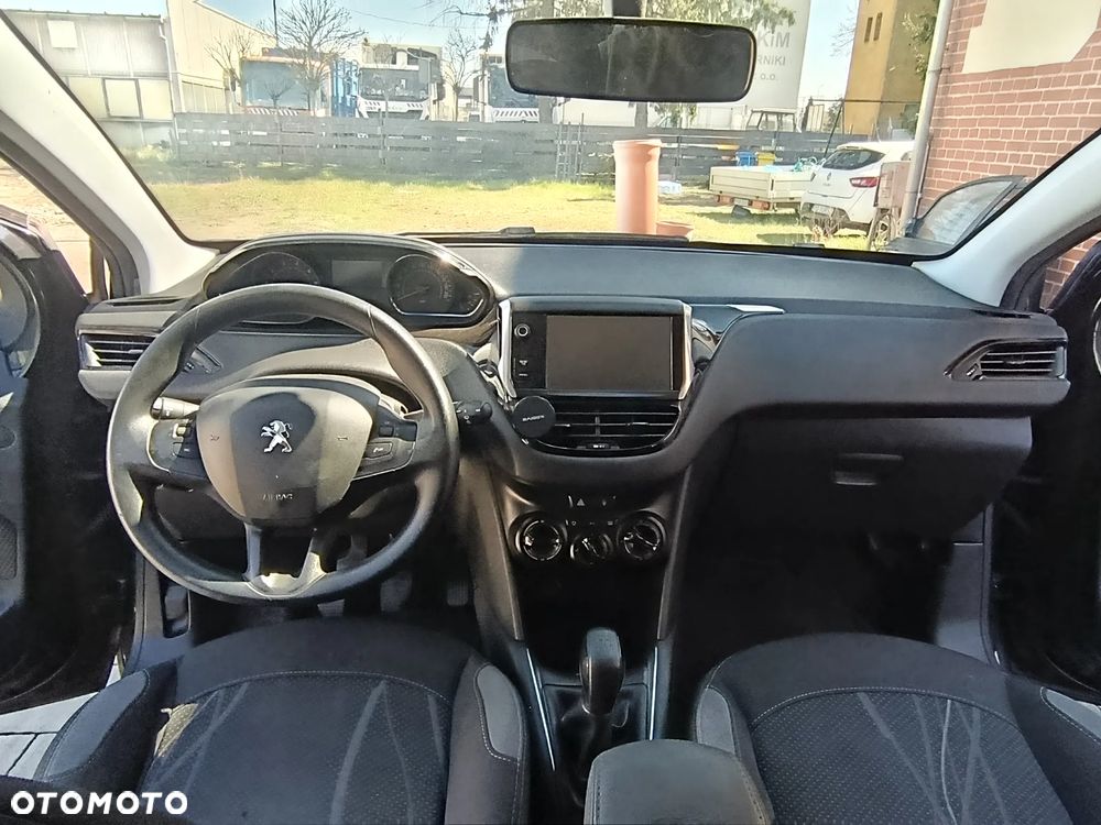 Peugeot 208 82 VTI Allure - 21