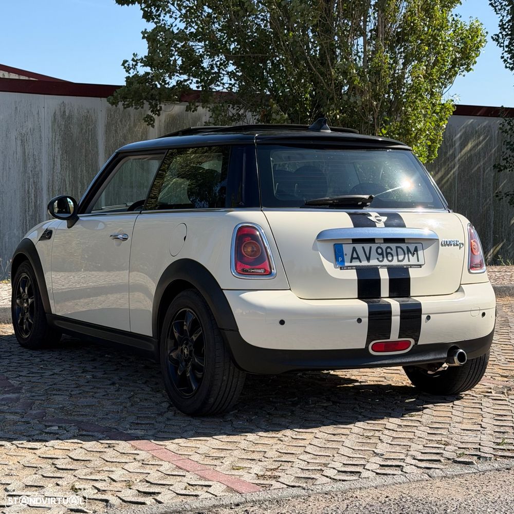 MINI 3 Portas Cooper D - 4