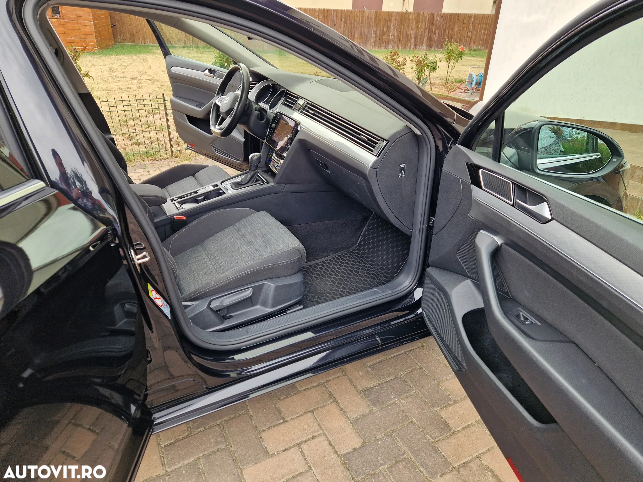 Volkswagen Passat 2.0 TDI DSG Comfortline - 11