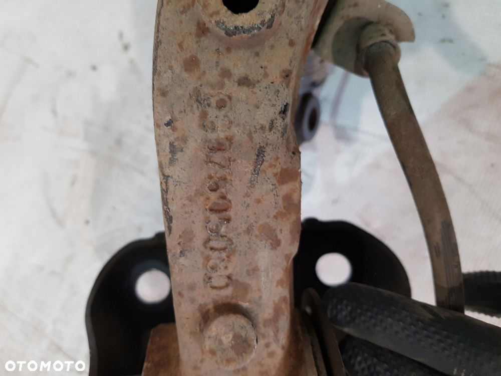 zwrotnica wahacz piasta lewy tył 9807605080 jumpy iii vivaro c proace ii - 9