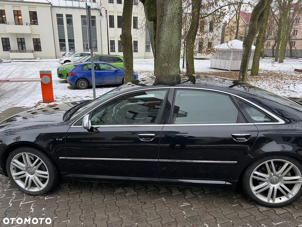 Audi A8 - 2