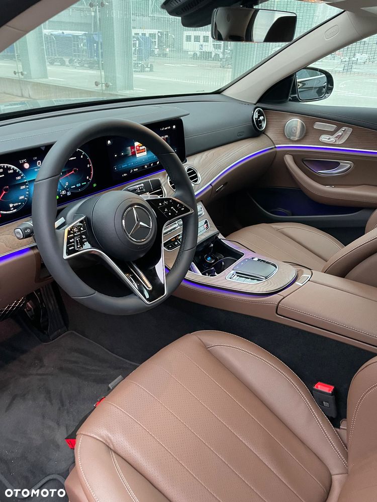 Mercedes-Benz Klasa E 220 d 4-Matic Exclusive - 2