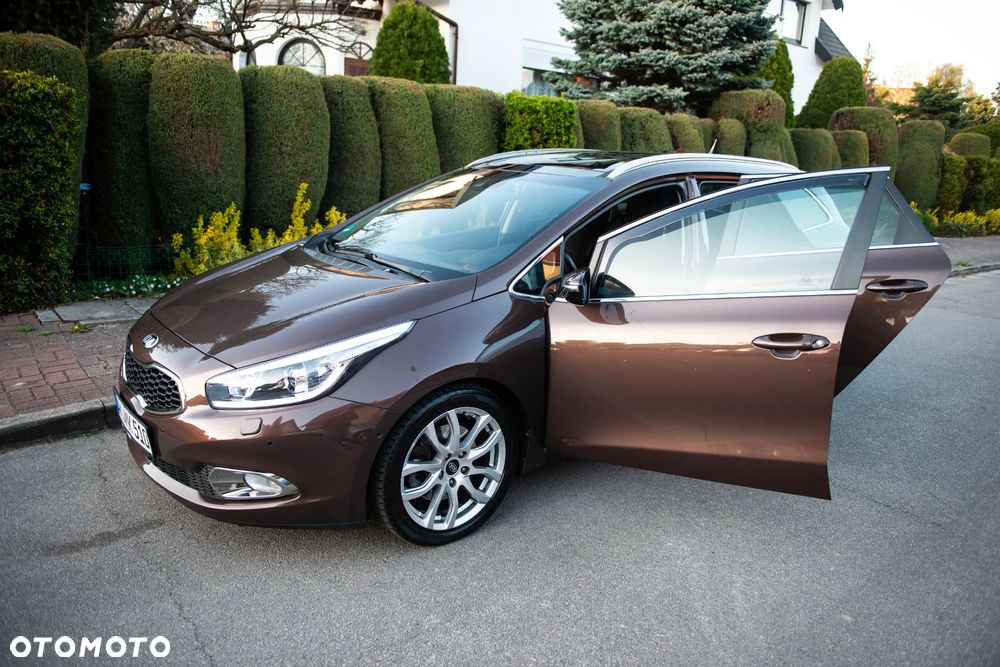 Kia Ceed 1.6 GDI ISG Platinum Edition - 8