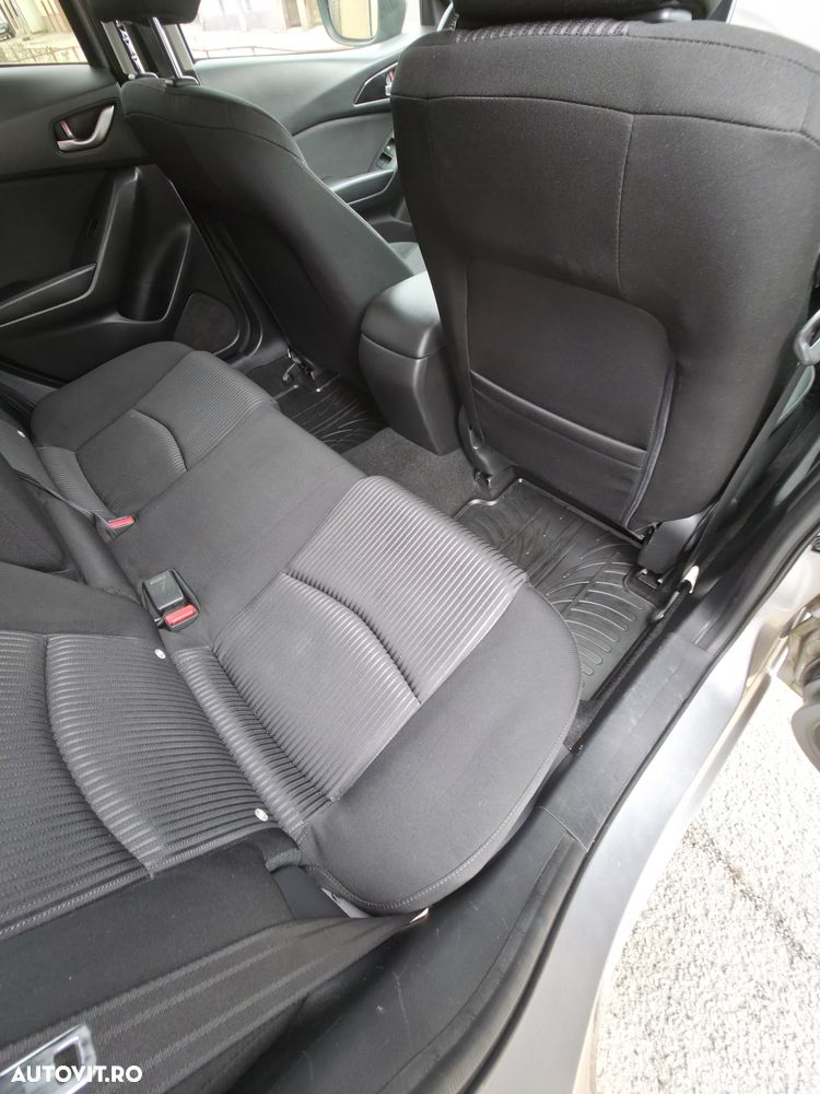 Mazda 3 SKYACTIV-G 120 Center-Line - 15