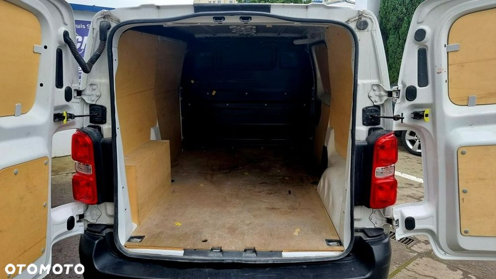 Opel Vivaro - 11