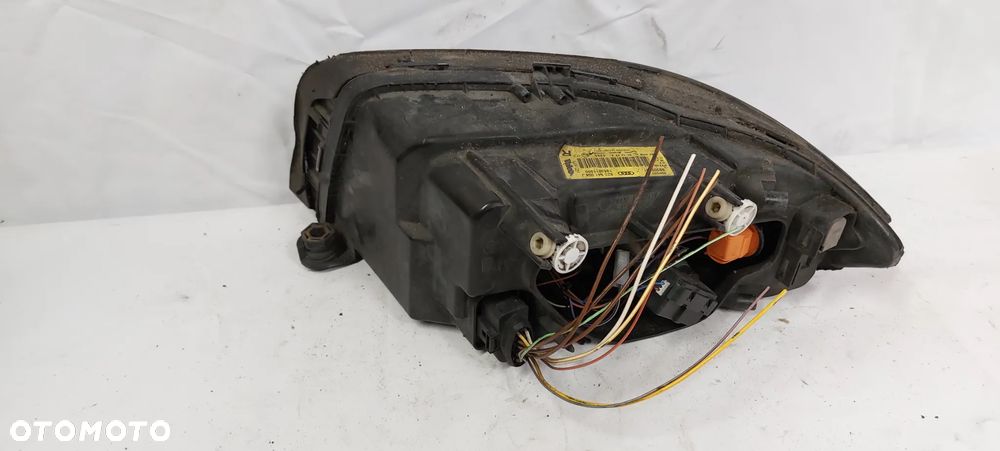 .  LAMPA PRZOD PRZEDNIA PRAWA AUDI A2 - 4